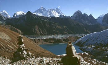 Blick auf Gokyo und den Everest