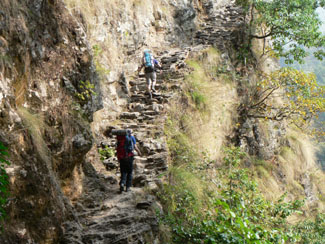 Trekking round manaslu 05 02 HPS02 P 0325