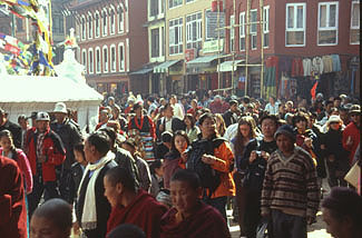 Kathmandu Bodnath 32  Rundgang b  P 0350