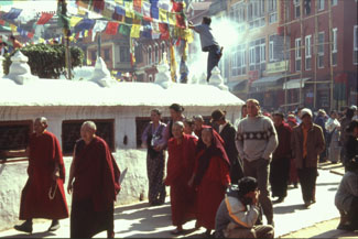 Kathmandu Bodnath 33  Rundgang c. P 0350