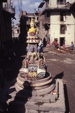 K04-02 Statuen 1981 Stra�e originaly450