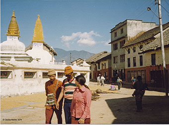  C�cilia Hocke 1979 Bodnath (1) x 0340 Nepal 1979