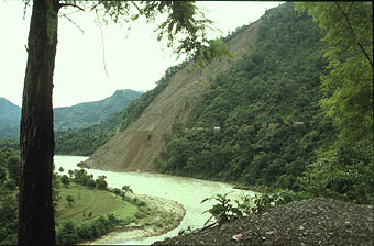 K 70 1991 KAPOK 04 Erdrutsch  x 0340 Nepal