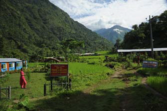 Trekking in Monsun round Annapurna Ngadi