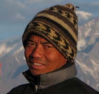 Min Gurung klein 